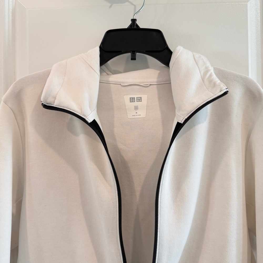 Uniqlo Men’s White Activewear Full Zipper Hooded Jacket sz M - Picture 2 of 12
